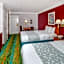 Days Inn & Suites by Wyndham Arlington Heights