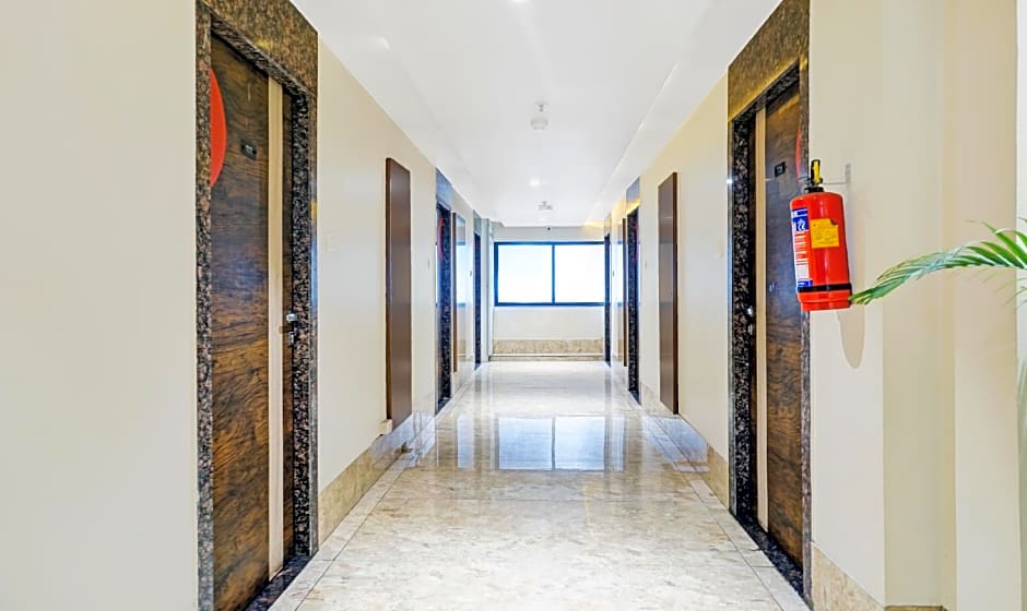 Treebo Trend Classic Grande, Camp