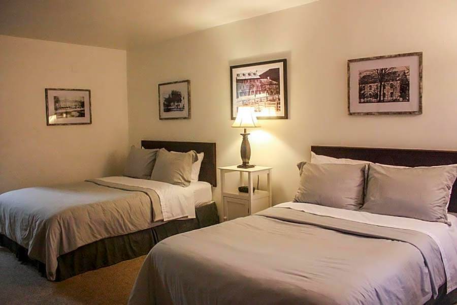 Mountain Creek Tavern