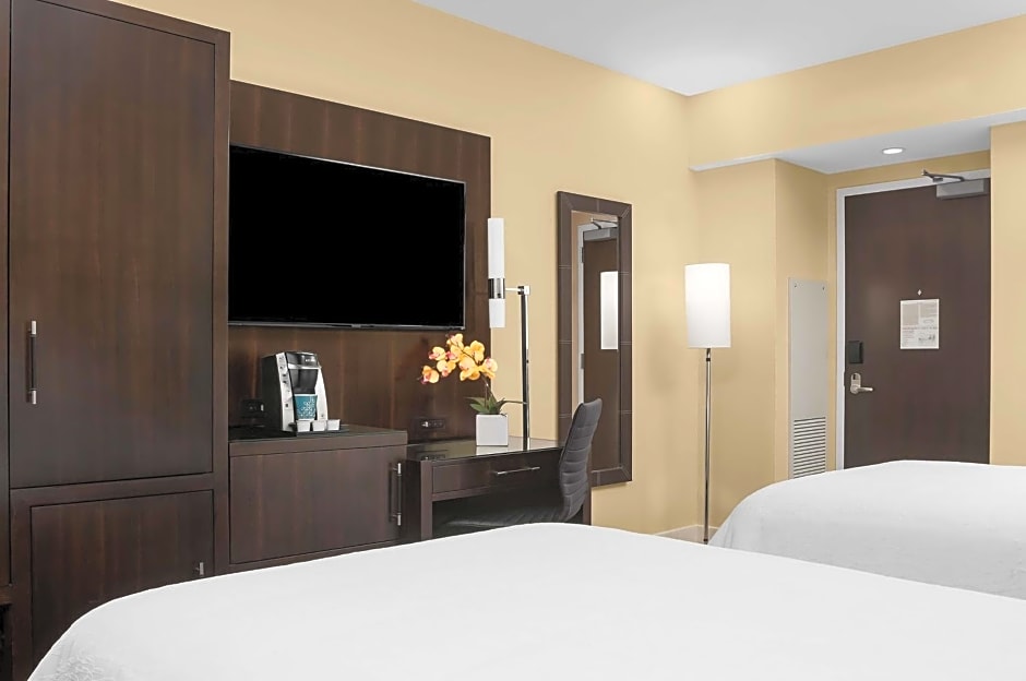 Hilton Garden Inn Times Square Central