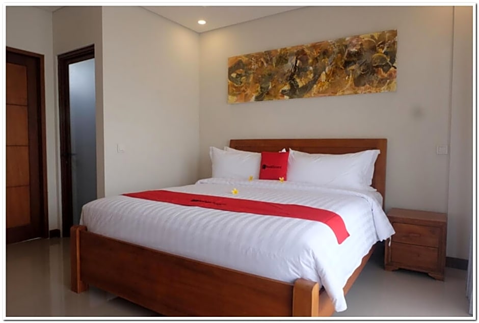 RedDoorz Plus near Canggu Beach