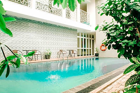 HOTEL SG17