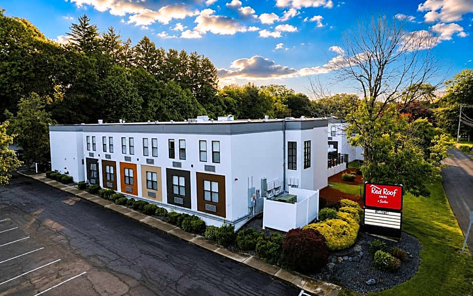 Red Roof Inn & Suites Middleborough