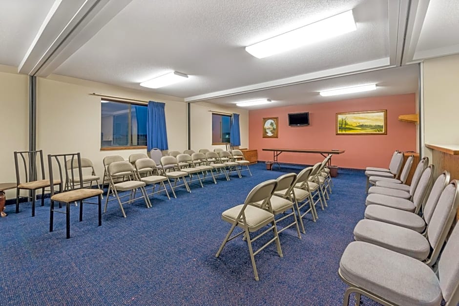 Super 8 by Wyndham Perham
