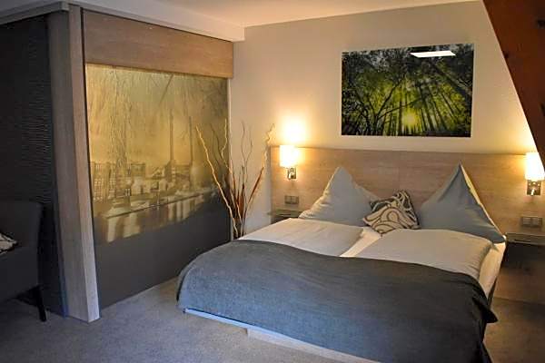 Photo 1 of 6 of Deluxe Apartment