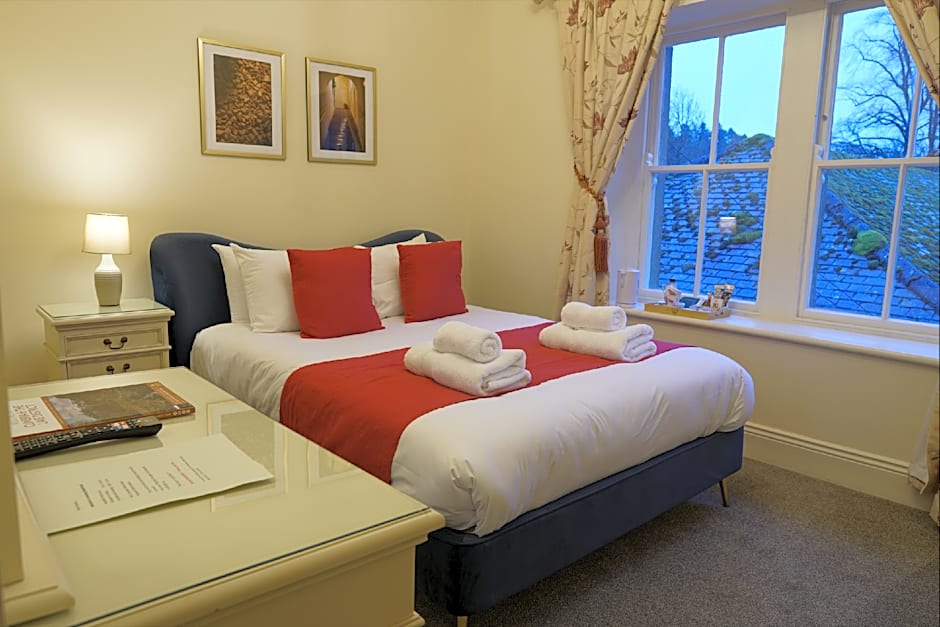 Lovelady Shield Hotel