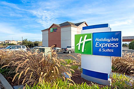 Holiday Inn Express & Suites Watsonville by IHG