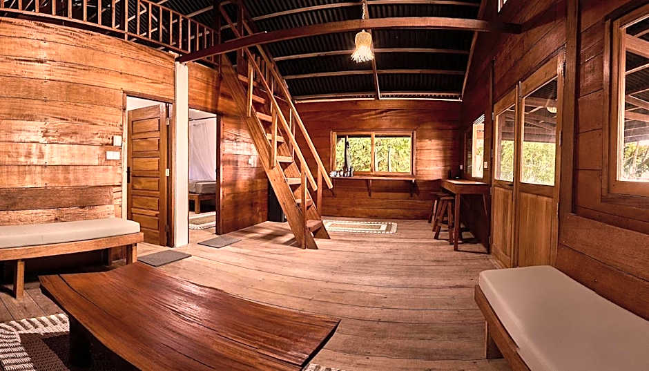 Sunset Surfing Villas Mentawai