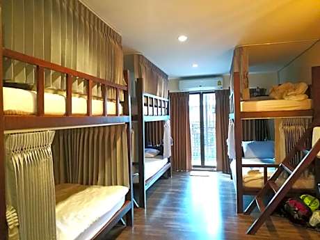 Bed in 6-Bed Mixed Dormitory Room