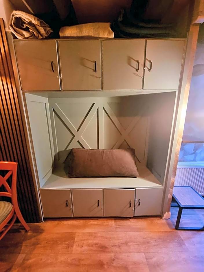 Amsterdam Downtown Hotel Canal View