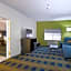 Holiday Inn Express Hotel & Suites Vermillion