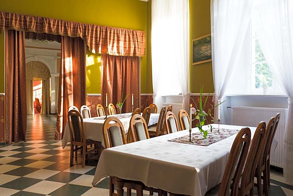 Pałac Pensjonat Ptaszynka