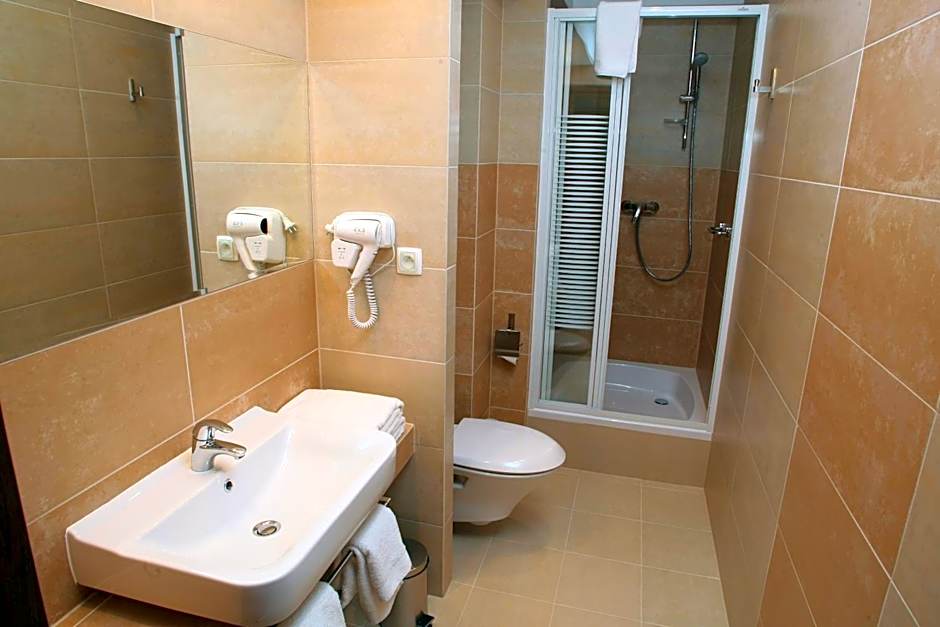 Hotel Tęczowy Młyn