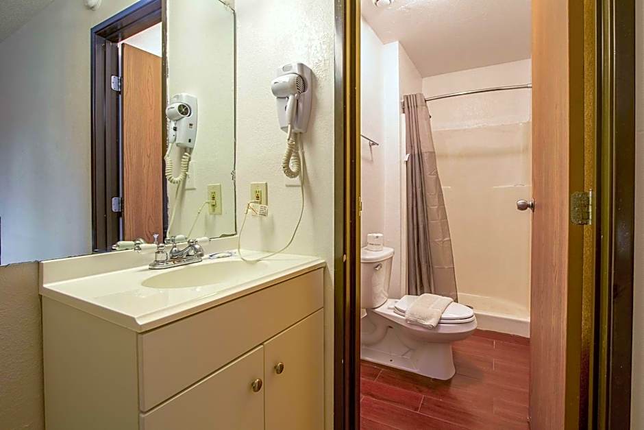 Motel 6-Ashland, OH