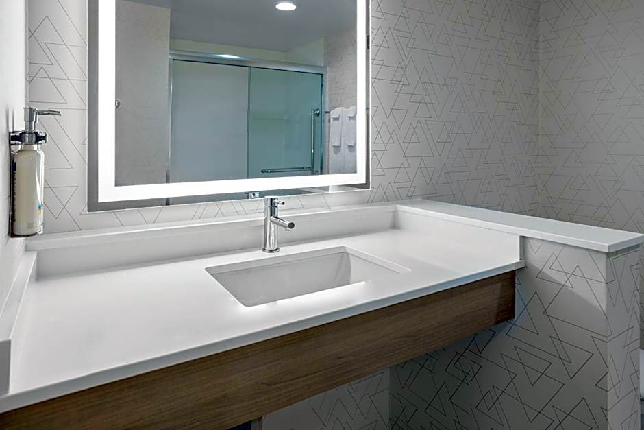 Holiday Inn Express And Suites Waynesboro East By IHG