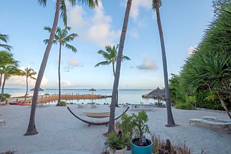 Kona Kai Resort and Gallery