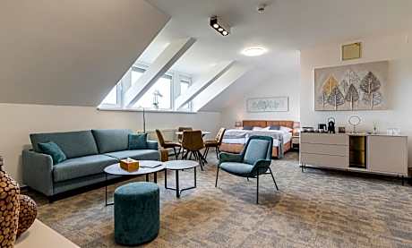 Deluxe Family Suite