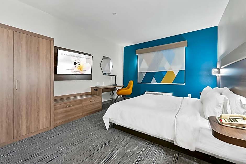 Holiday Inn Express Palestine By IHG
