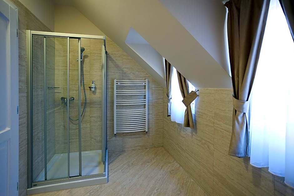Barokk Hotel Promenád