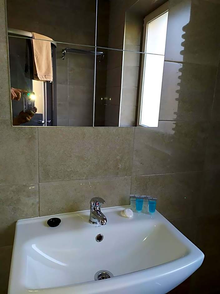 Aparthotel WADOWICE & Hostel GENERY