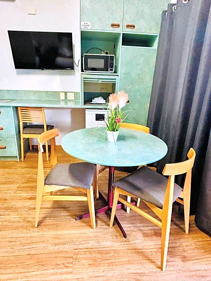 Downs Motel