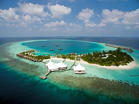 Safari Island Resort