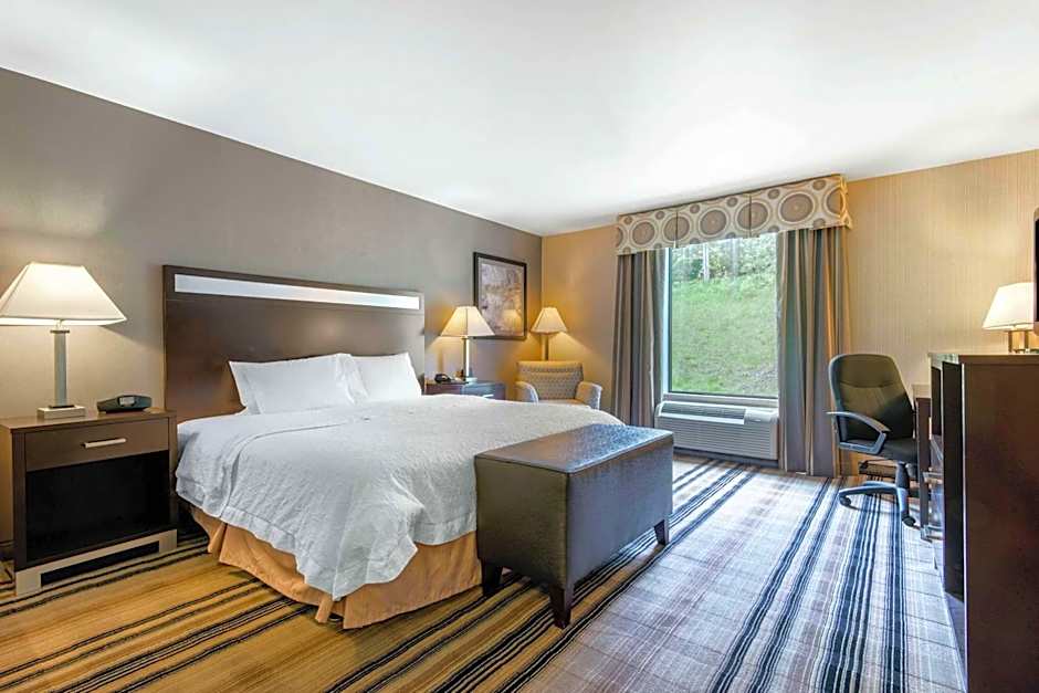 Hampton Inn By Hilton Meadville