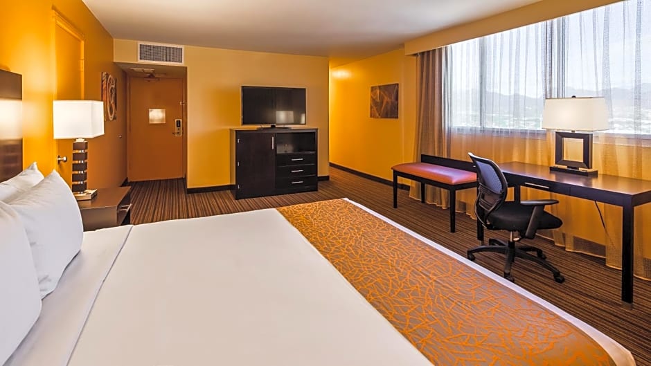 Best Western The Plaza Hotel - Free Breakfast