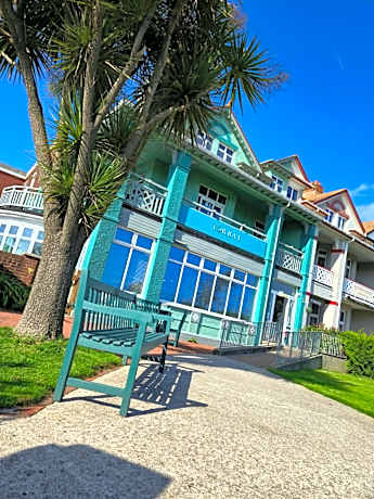 Beach Hotel Torbay B&B