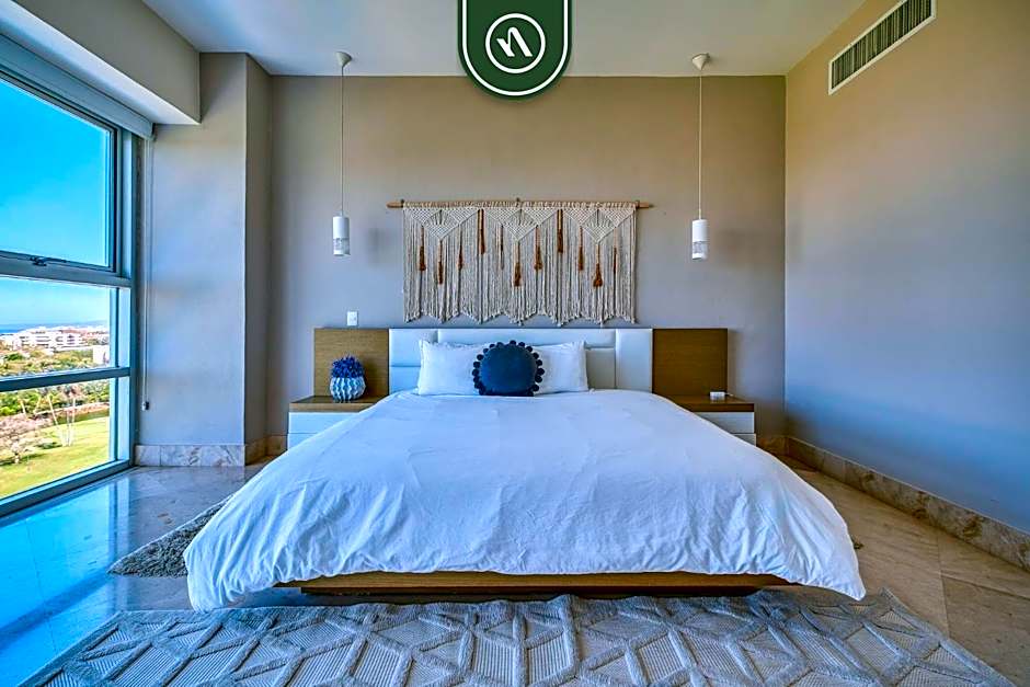 Amazing 2BR Condo with Pool and Access to VIDANTA