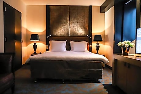 3-Executive Room
