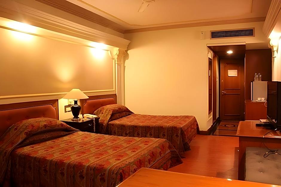 Hotel Tuli International