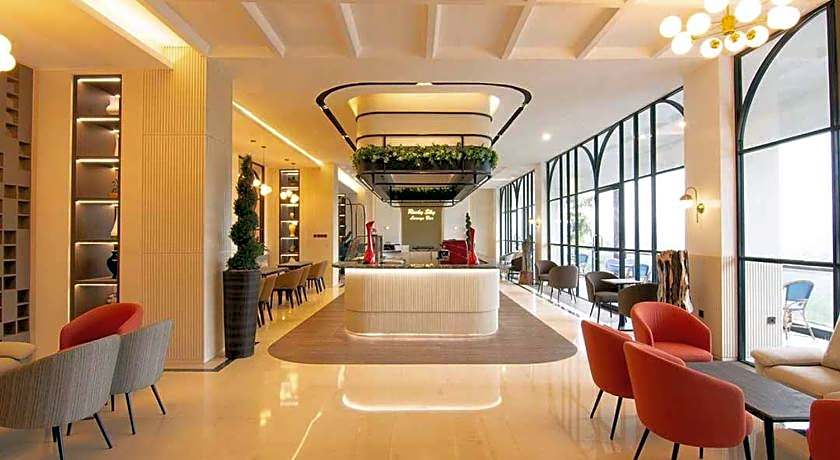 Grand Rocky Hotel Bukittinggi