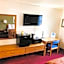 Love Hotels Staples by OYO at HWY 10 MN