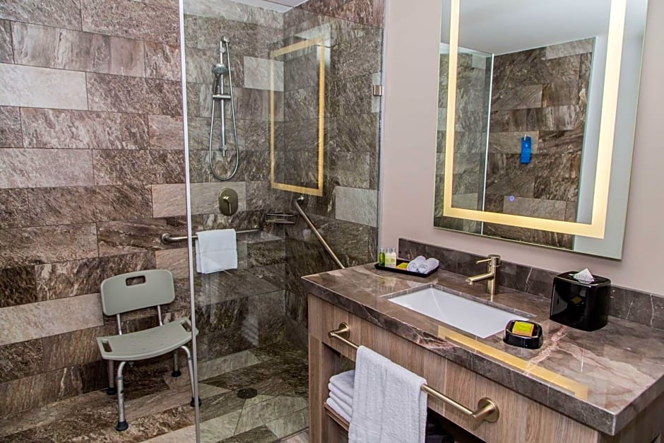Hampton Inn & Suites By Hilton Puebla