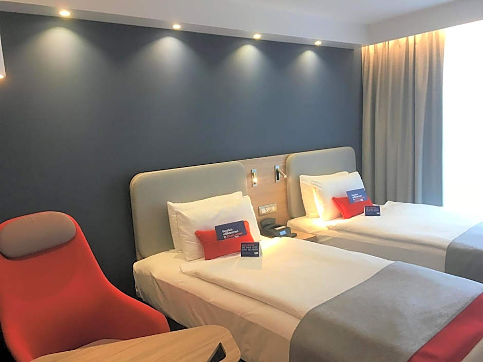 Holiday Inn Express Zürich Airport By IHG