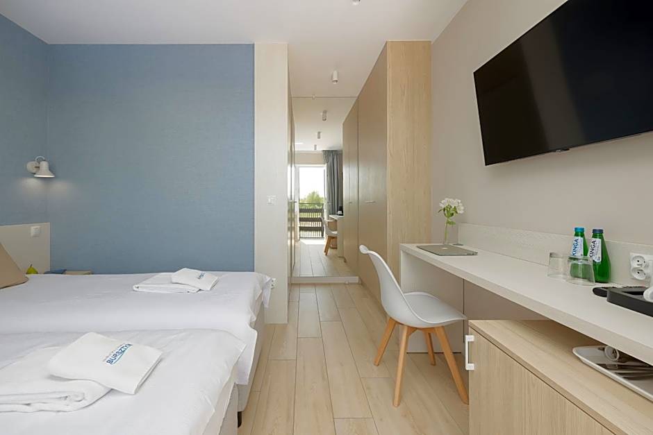 BURSZTYN - BERNSTEIN APARTMENTS