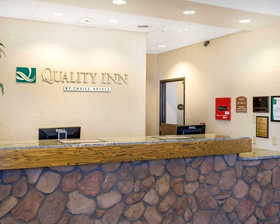 Quality Inn Oacoma - Chamberlain