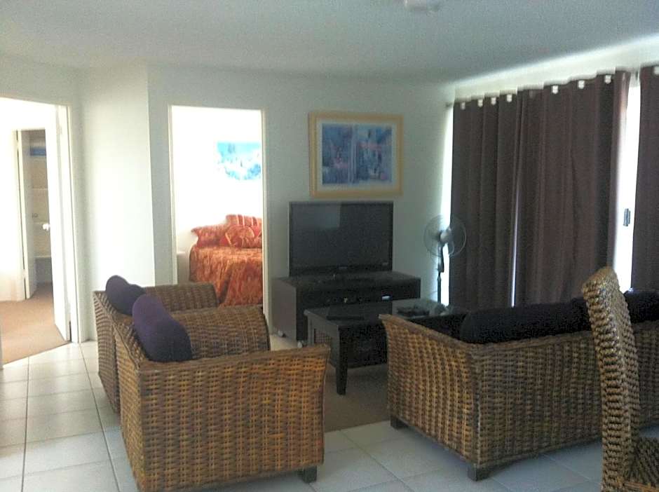 Bayviews and Harbourview Holiday Apartments