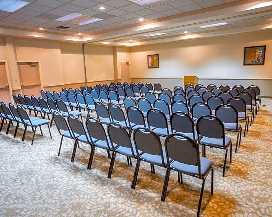 Comfort Suites University Area