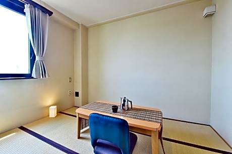 Non-smoking 7F Japanese-style room 8 tatami mats with private out bath and toilet