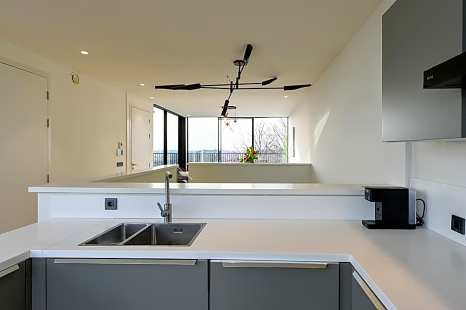 12A, Luxury & Unique, Cinema, Terrace, Stunning View, Central Location!