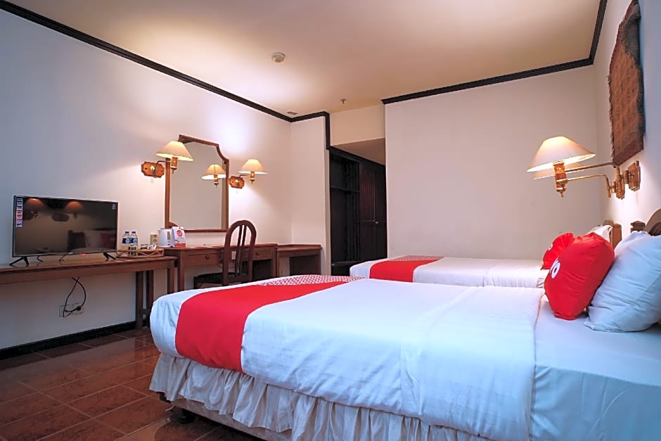 OYO 1735 Adika Bahtera Hotel