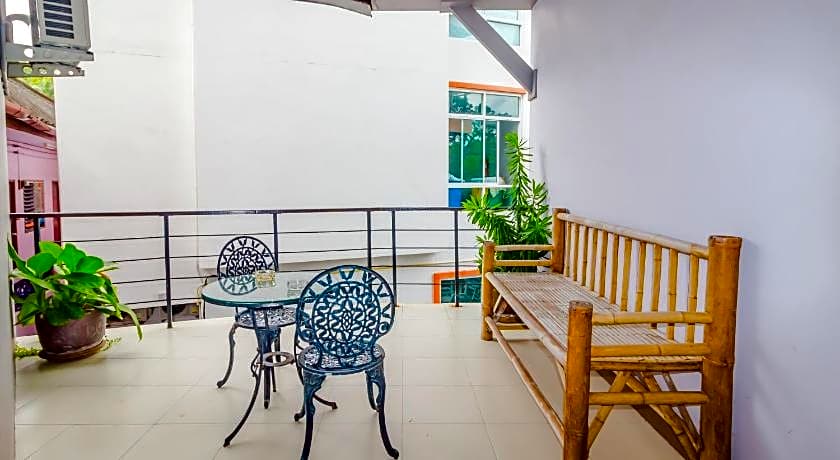 Baan Yuyen Karon Guesthouse