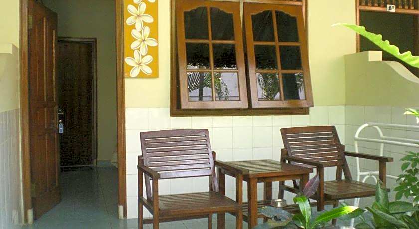 Adus Beach Inn