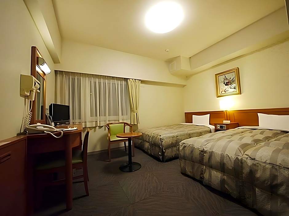 Hotel Route Inn Yokohama Bashamichi