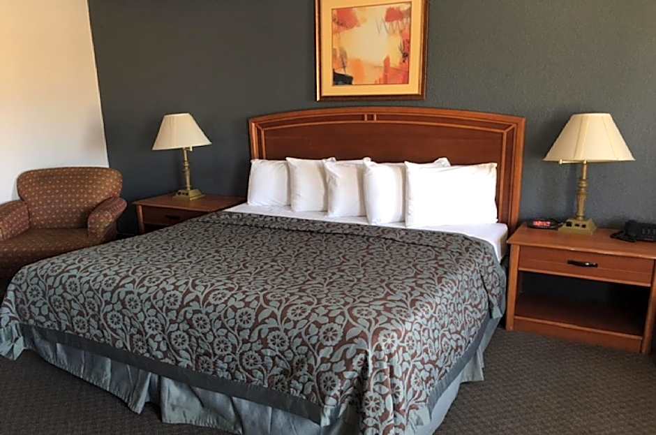 Hebbronville Executive Inn