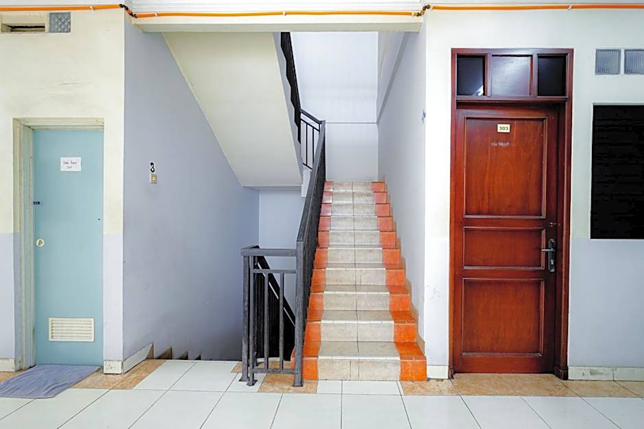 J&B Rooms Tomang Jakarta Mitra RedDoorz