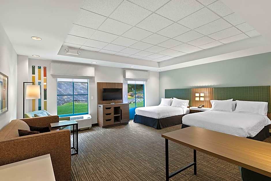 Hampton Inn By Hilton & Suites Lake George, NY