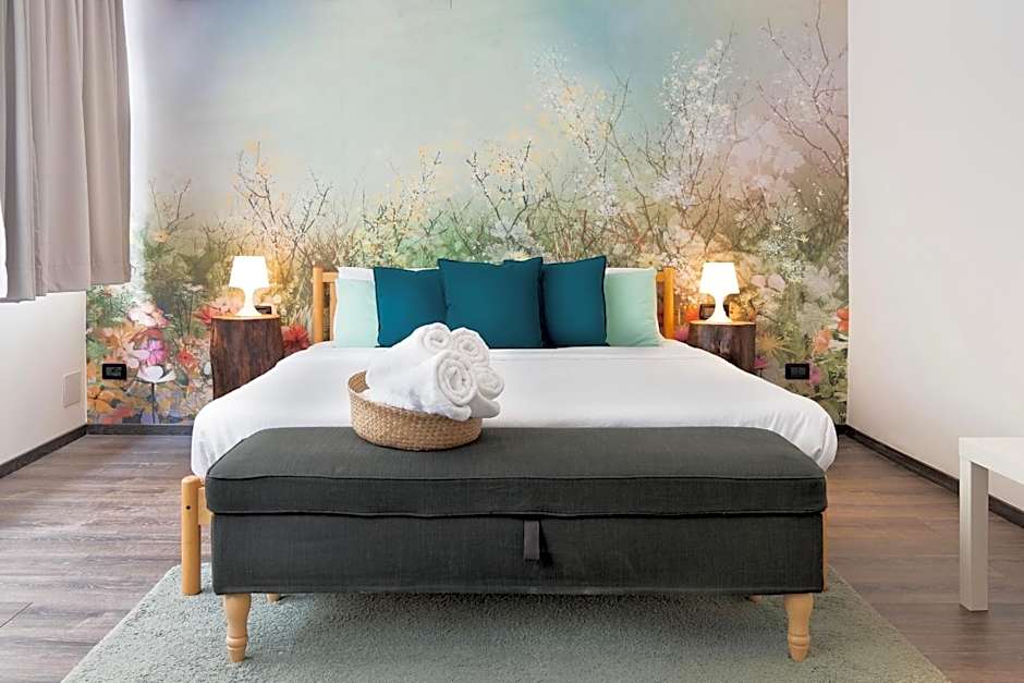 Francis Superior Rooms